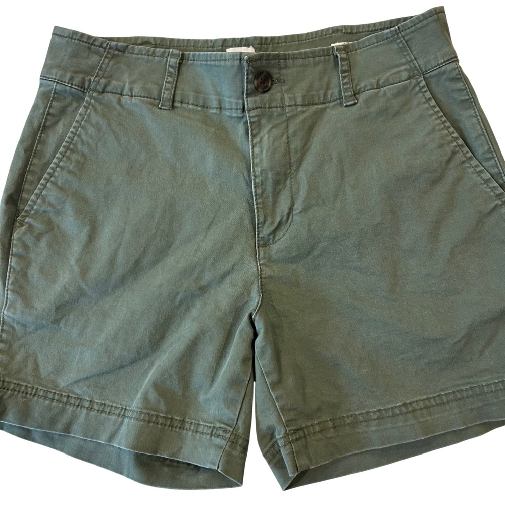 GAP Women Size 2 Green 5 inch Inseam Chino Shorts Casual Everyday